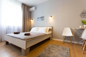 Modern studio, metro Yaroslava Mudroho and Universytet - Chernyshevska str 95-2